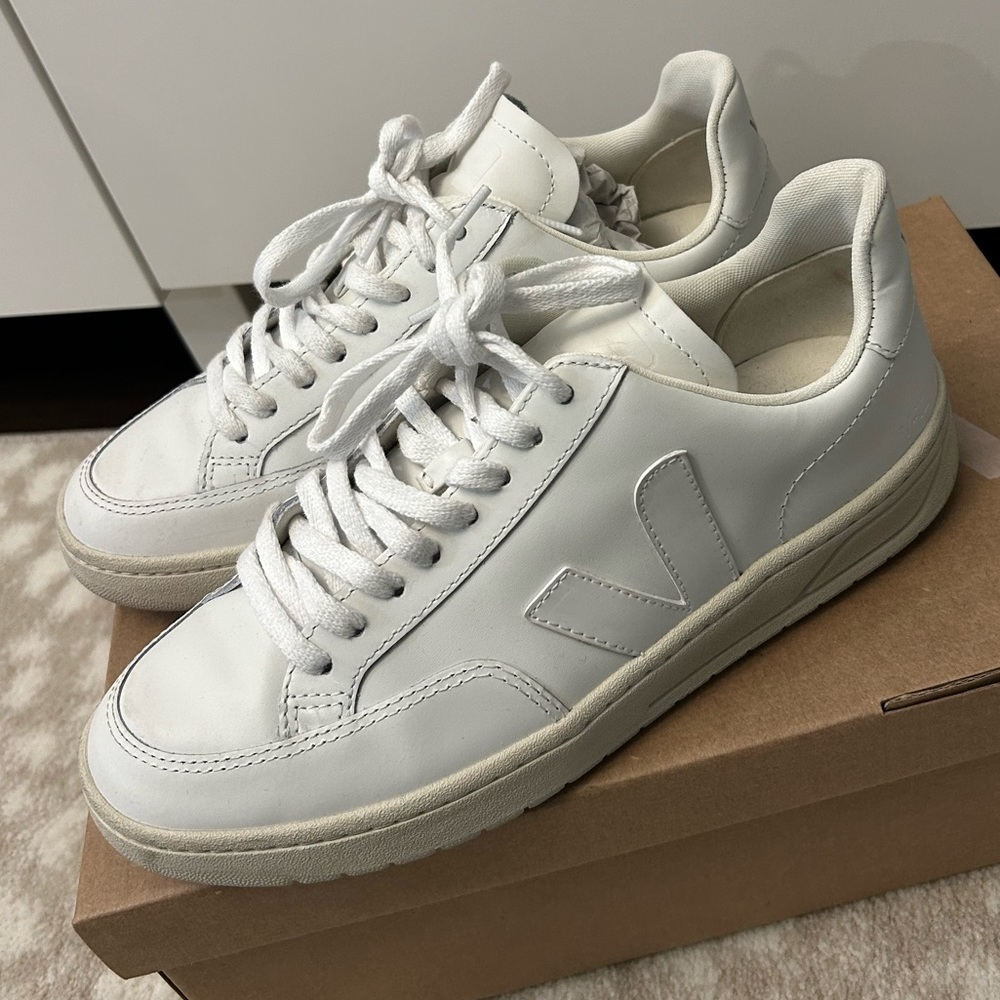 VEJA V-12 Leather Sneakers
